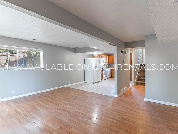 5th image of 4420 S Dean Cir #B