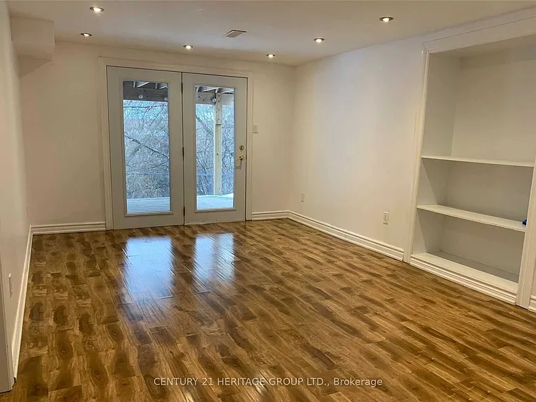 27 Hammond Dr #BASEMENT — Photo 2