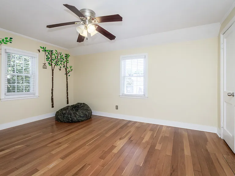 32 Hamilton Rd — Photo 17