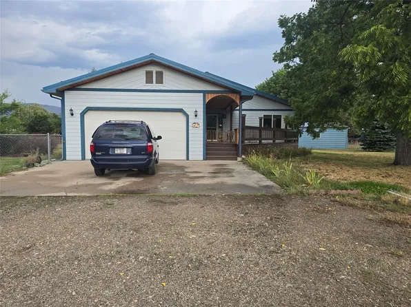 309 Clayton St, Plains, MT 59859