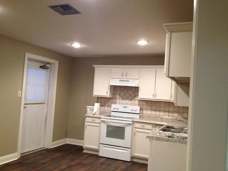 4319 McAnally Rd — Photo 3