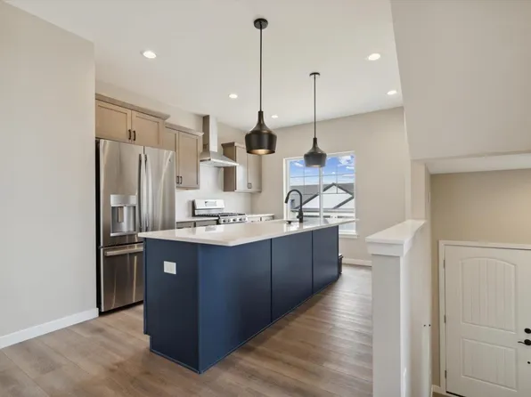 966 Dubs Dr, Iowa City, IA 52246