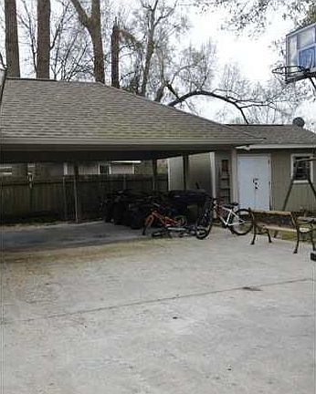 4th image of 18557 Red Oak Dr