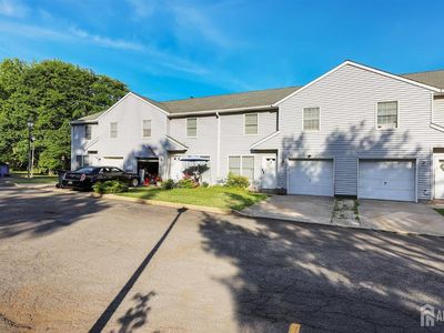 2 Park Ter, North Brunswick, NJ, 08902