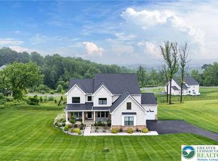 5635 Saucon Ridge Rd, Coopersburg, PA 18036