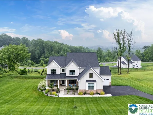 5635 Saucon Ridge Rd, Coopersburg, PA 18036