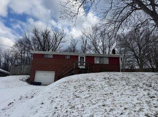 2151 The Cir, Washington, PA 15301