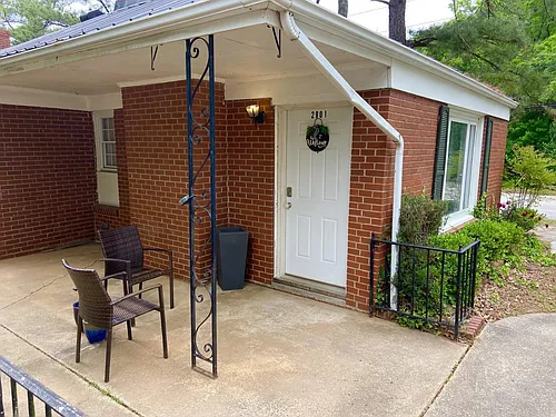 2801 Wade Ave Photo 1