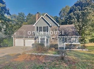121 Chantilly Ln, Lawrenceville, GA 30043