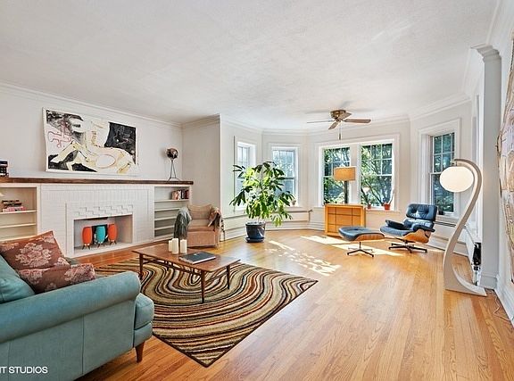 4th image of 1450 W Granville Ave #3E