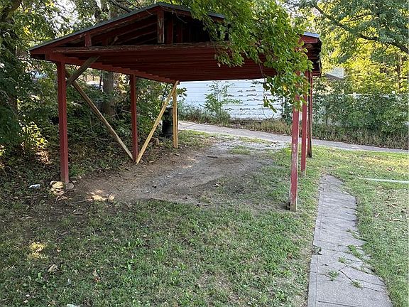 5th image of 3122 Penn St