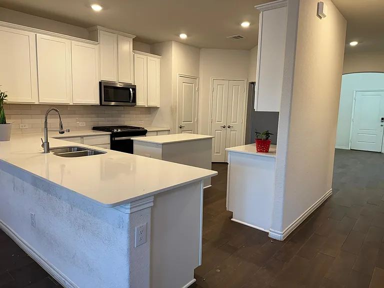 2916 Brady Starr Dr — Photo 10