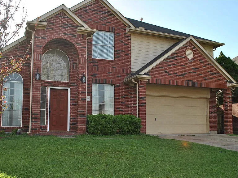 3140 Markscott Dr — Photo 2