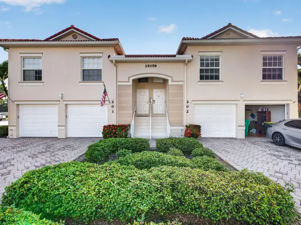 25058 Peacock Ln APT 202, Naples, FL 34114