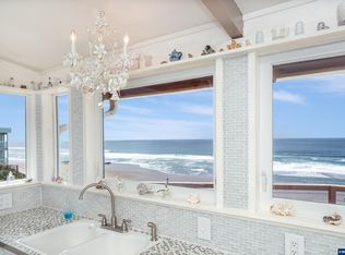 1923 NW Harbor Ave, Lincoln City, OR 97367
