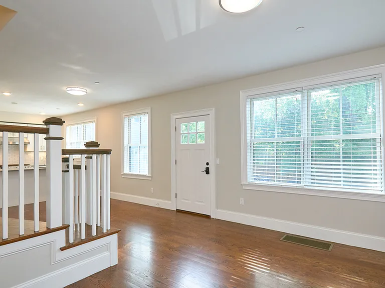 181 Putnam Ave — Photo 7