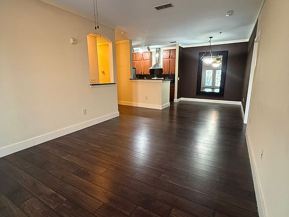 3rd image of 600 Vista Lake Dr APT 106