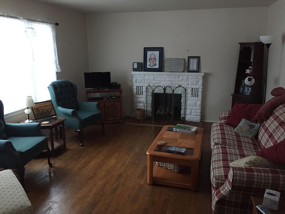 2nd image of 116 N 6th St