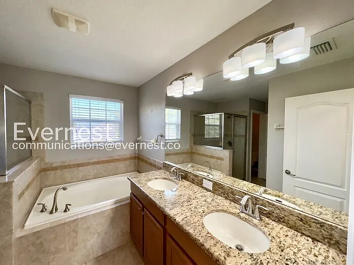 11211 Flora Springs Dr — Photo 8