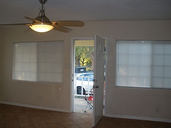 2nd image of 4285 Leuzinger Dr