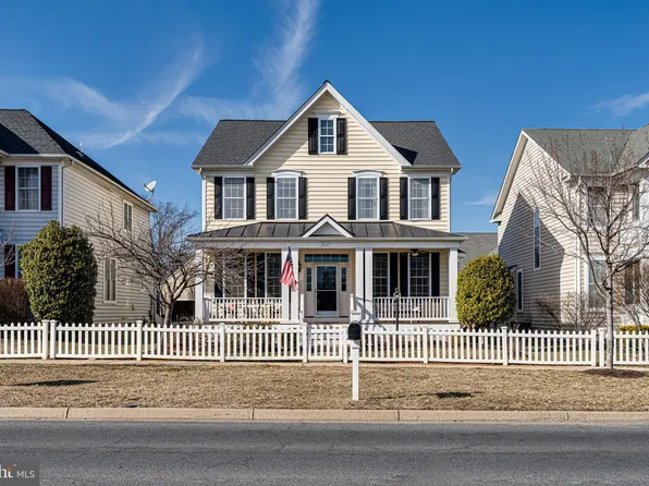 25127 Riding Center Dr, Chantilly, VA 20152