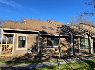1534 Timbercrest Ct, Hidden Valley, PA 15502