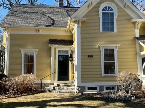202 Paine St #A, Bellingham, MA 02019