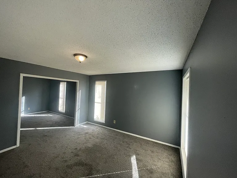 3742 Rainford Dr — Photo 2