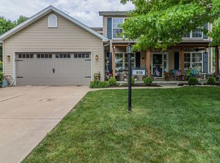 808 Edgewood Dr, Mahomet, IL 61853