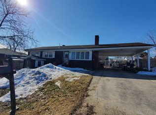 9 Hillmount Dr, Lewiston, ME 04240