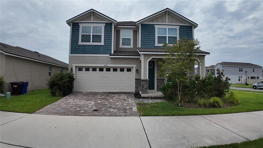 4 bed, 3.5 bath, 2764 sqft, $3,200 — Photo 1