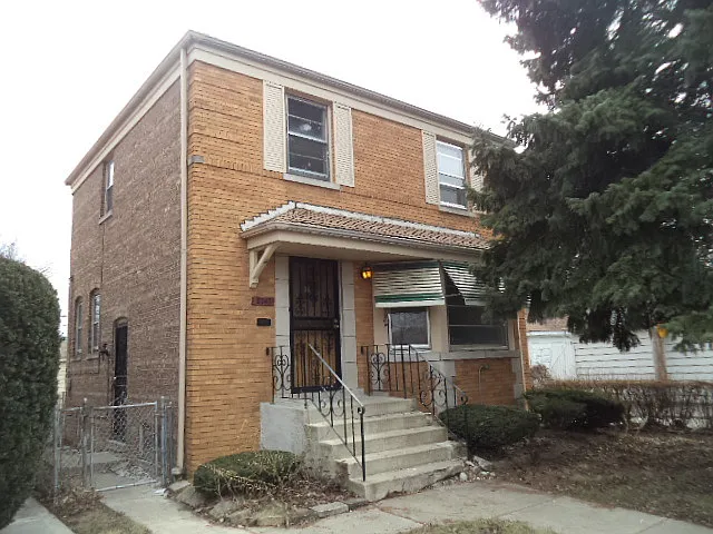 8247 S Fairfield Ave photo 1
