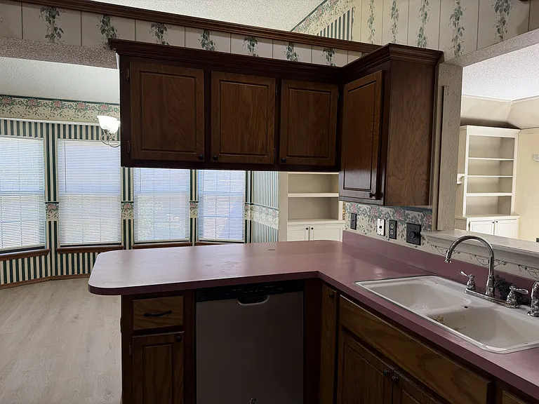13104 Maple Leaf Dr — Photo 10