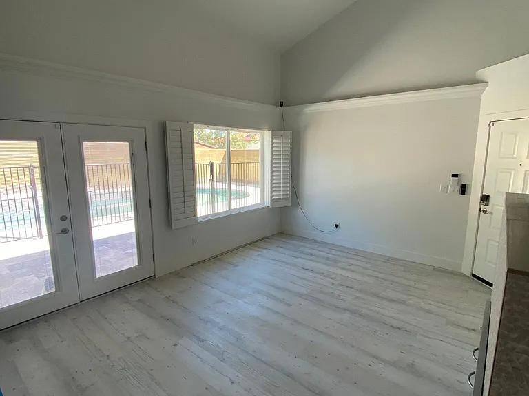 9653 S 44th St — Photo 3