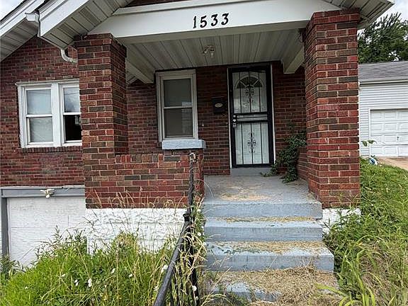 3rd image of 1533 Engelholm Ave