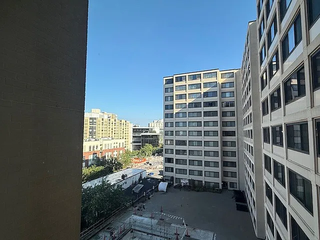 Silver Spring Towers — Photo 26