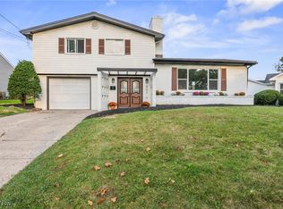 907 Lawrence Ave, Girard, OH 44420