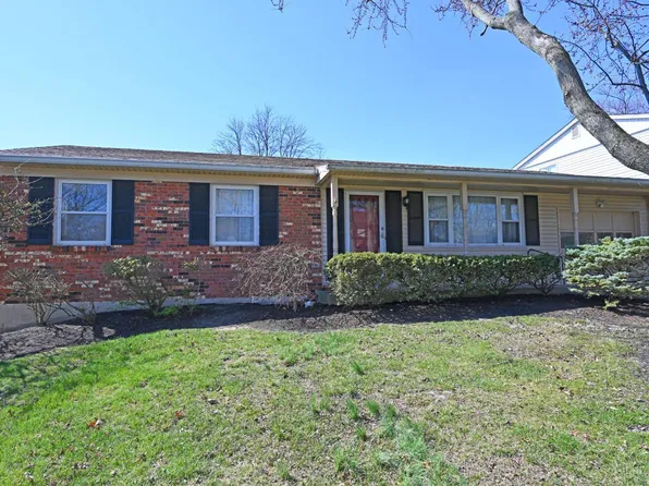 1615 Summithills Dr, Cincinnati, OH 45255