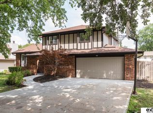 2511 S 165th St, Omaha, NE 68130