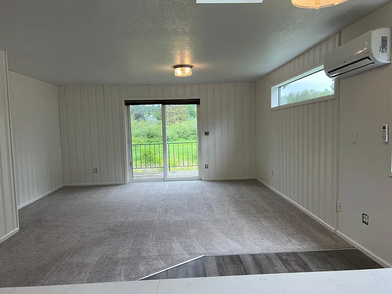 Stitch Rd — Photo 3