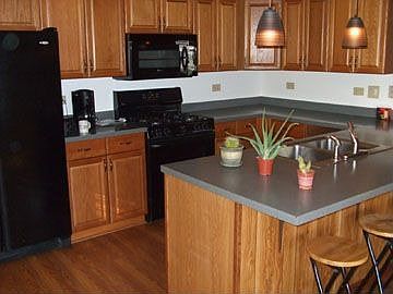 2nd image of 4010 Wren Ln