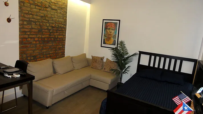 Rented by RC REAL ESTATE OF NEW YORK | media 51