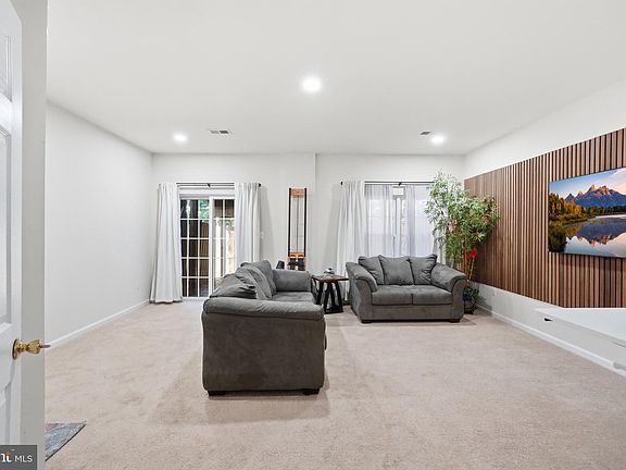 3rd image of 9717 Kennoway Ct
