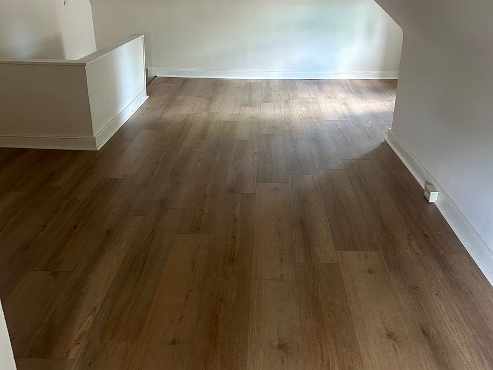 1st image of 133 New St Floor 2