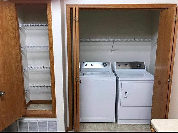 5th image of 60 E Jefferson St #8