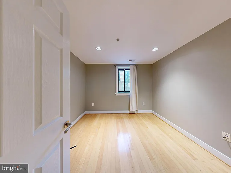 6 Rhode Island Ave NW #2 — Photo 14
