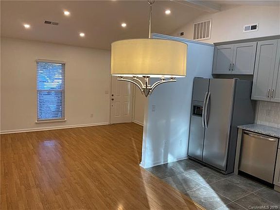 5th image of 6304 Woodthrush Dr