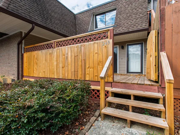 249 Summerwalk Cir, Chapel Hill, NC 27517