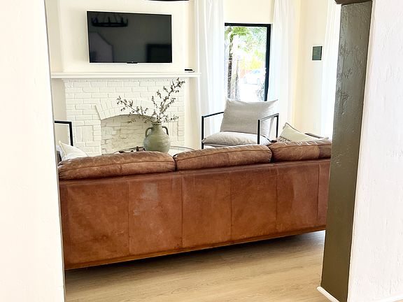 2nd image of 83 N Santa Cruz St APT 3