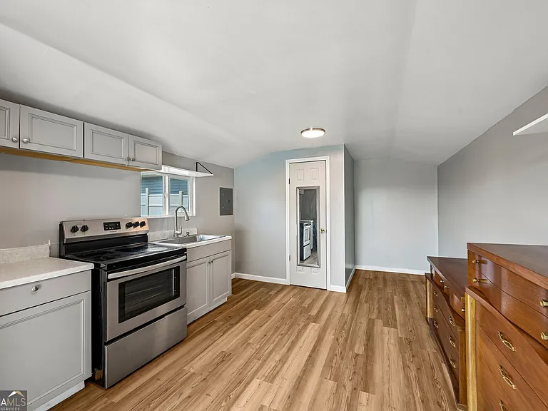 156 Verano St — Photo 16